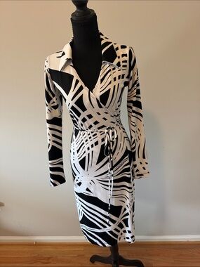Moa Moa Black and White Long Sleeve Wrap Dress